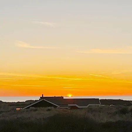 Luxury Retreat With Sea View Casa de Férias Hjørring