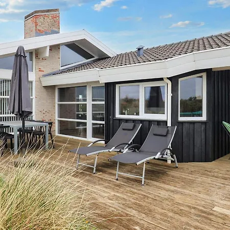 Luxury Retreat With Sea View Hjørring
