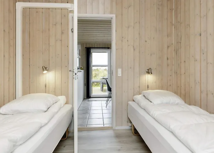 Luxury Retreat With Sea View Hjørring