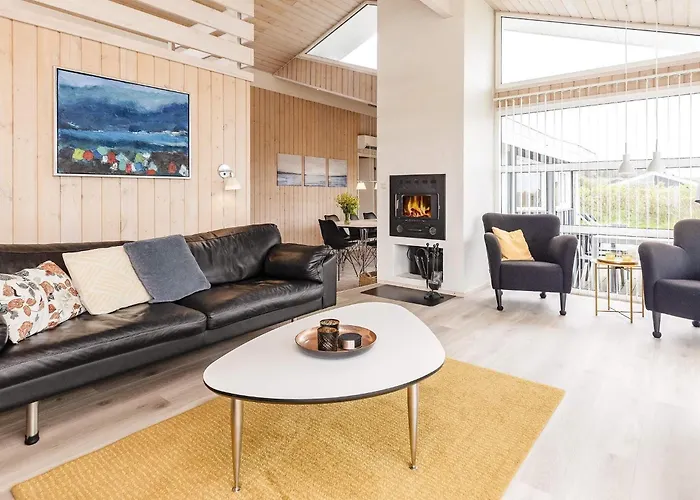 Luxury Retreat With Sea View Tatil Evi Hjørring