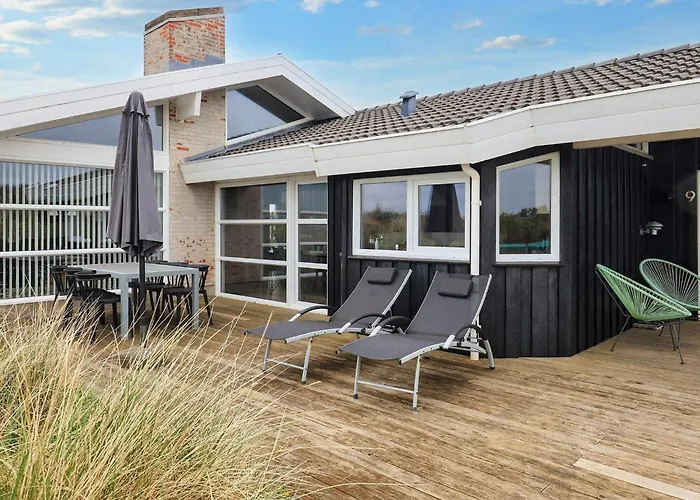 Luxury Retreat With Sea View Hjørring